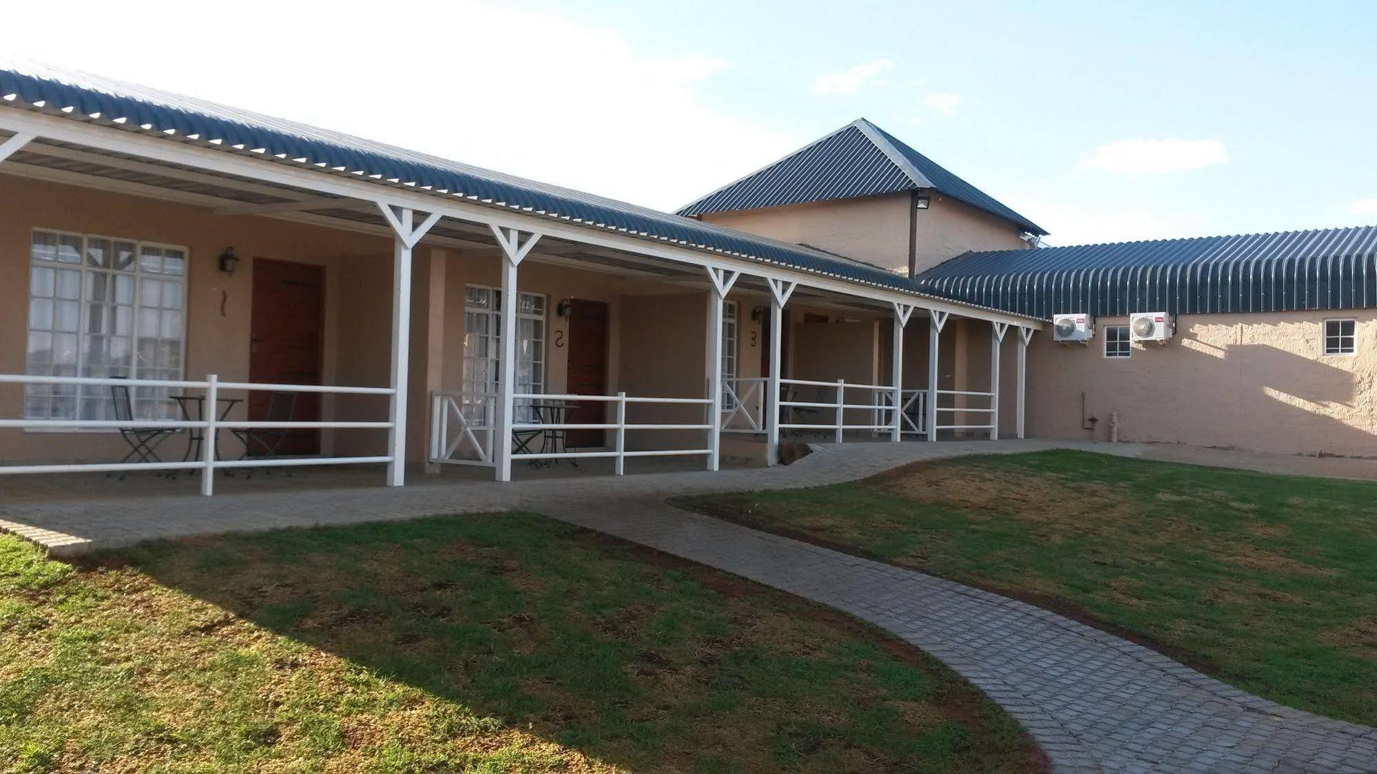 Bona Bona Game Lodge Wolmaranstad Esterno foto